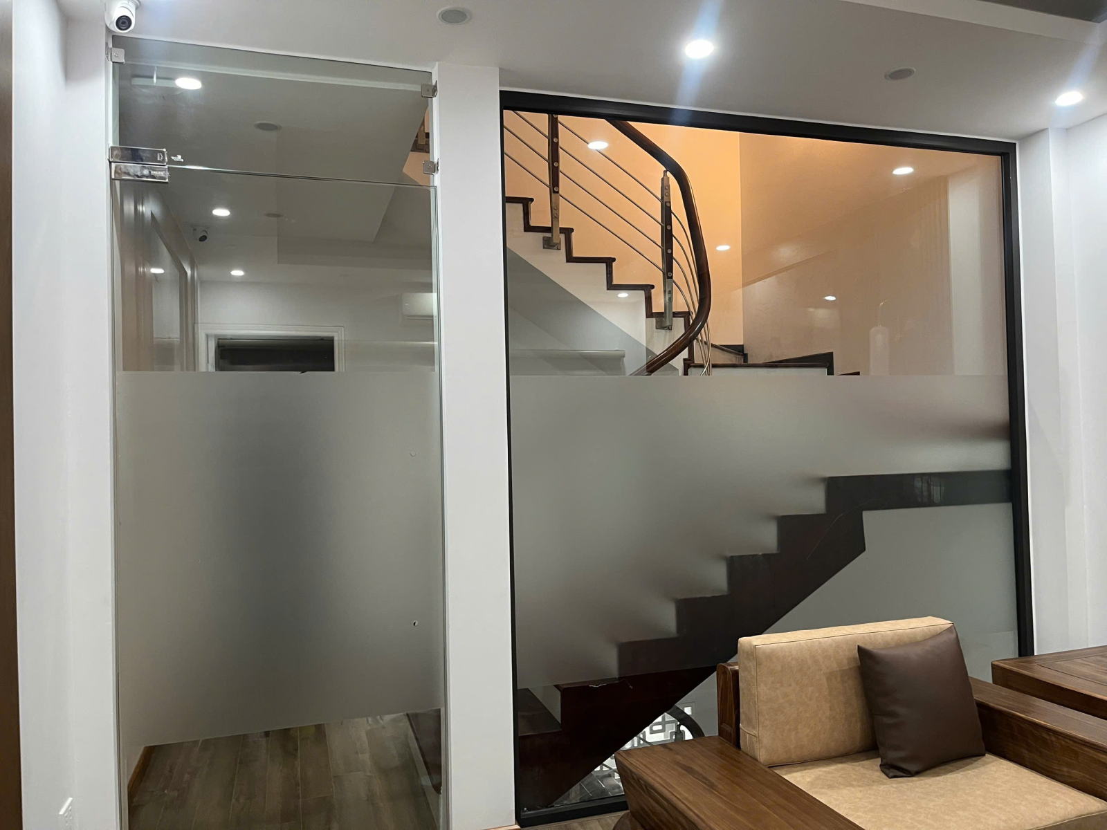 giấy dán kính mờ trơn