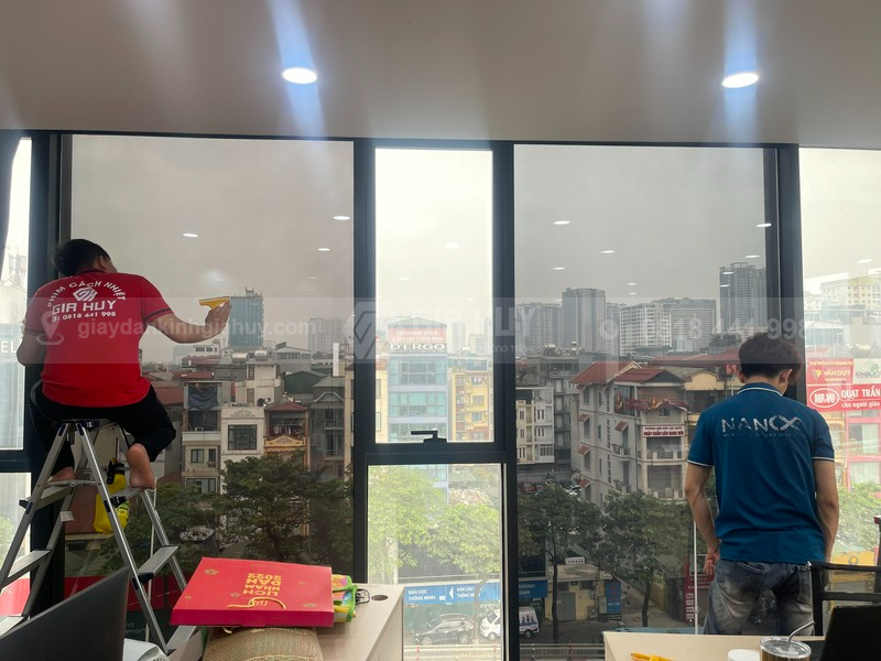 dán phim cách nhiệt văn phòng