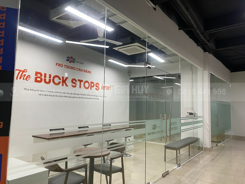 giấy dán kính mờ kẻ line