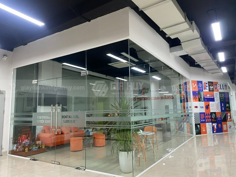 giấy dán kính mờ kẻ line