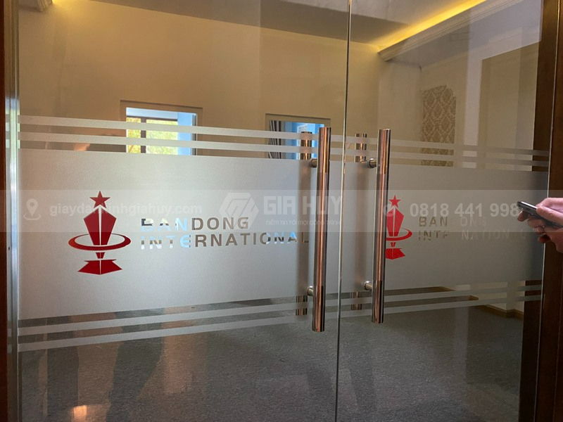 giấy dán kính mờ