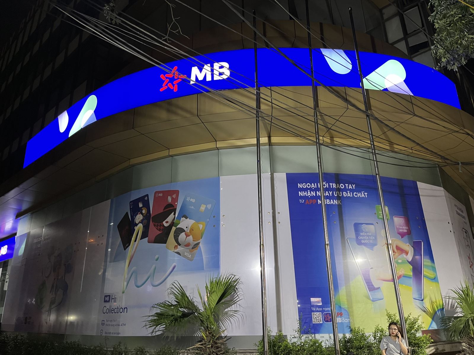 decal lưới dán kính
