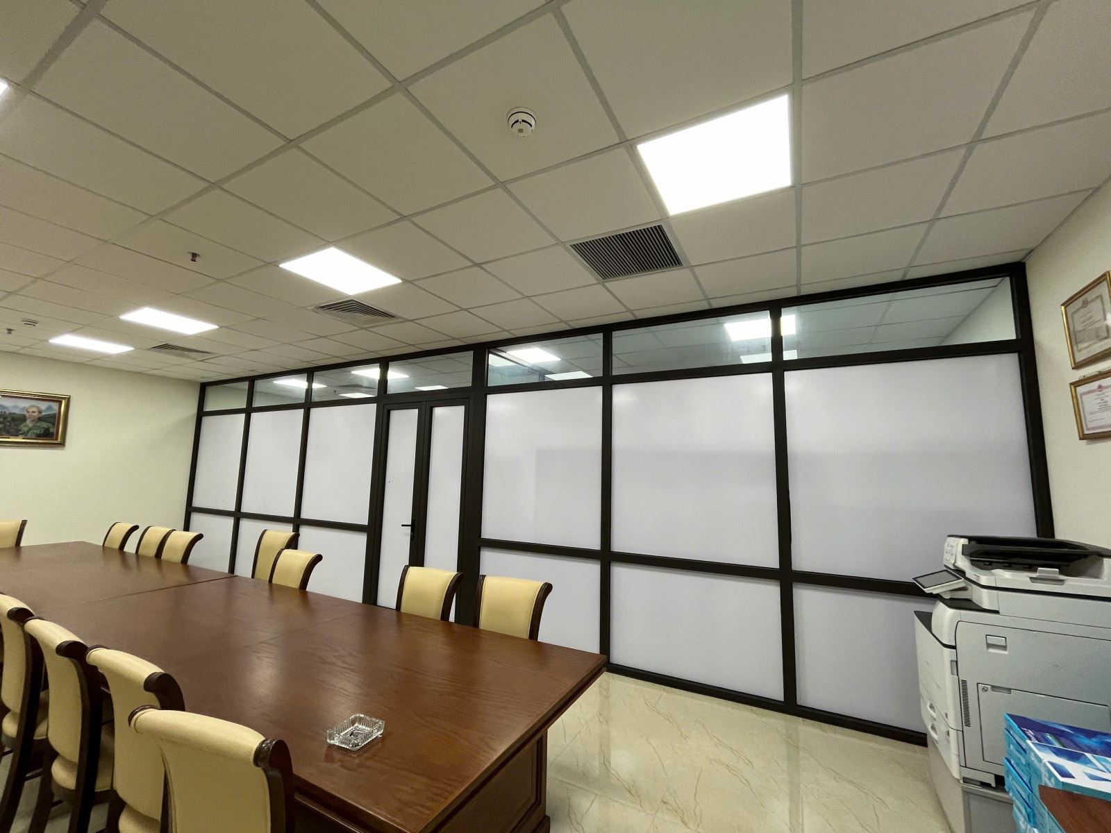 decal pvc màu trắng sữa